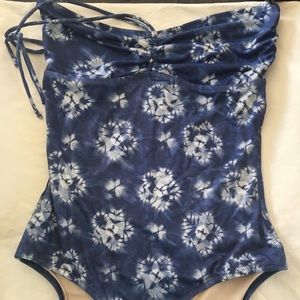 🇺🇸 NWOT Blue tie dye one piece swimsuit 🧜‍♀️🌊